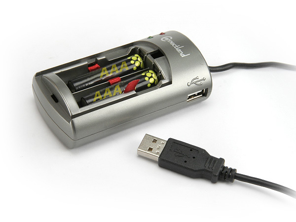 CHARGEUR USB DE PILES AA/AAA NI-CD / NI-MH
