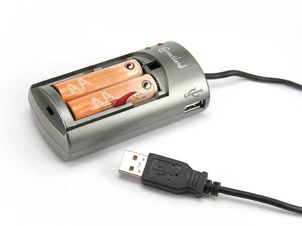 CHARGEUR USB DE PILES AA/AAA NI-CD / NI-MH